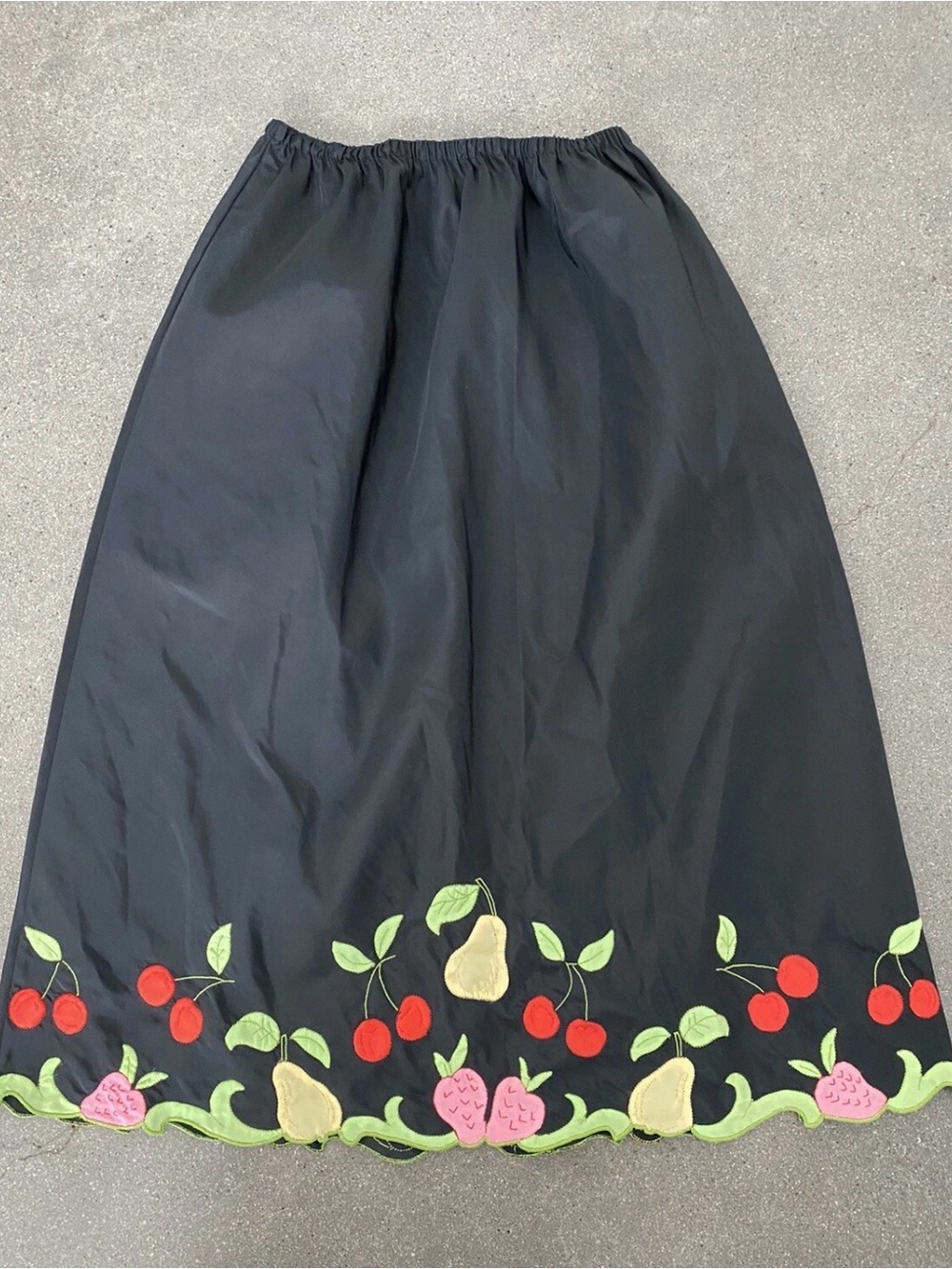 Black Midi Skirt with Fruit Embroidery